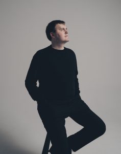 A photo of leading British pianist Jâms Coleman by Matthew Johnson